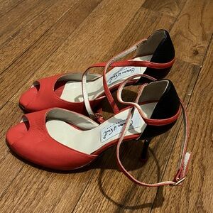 35 Comme Il Faut red and black peep toe